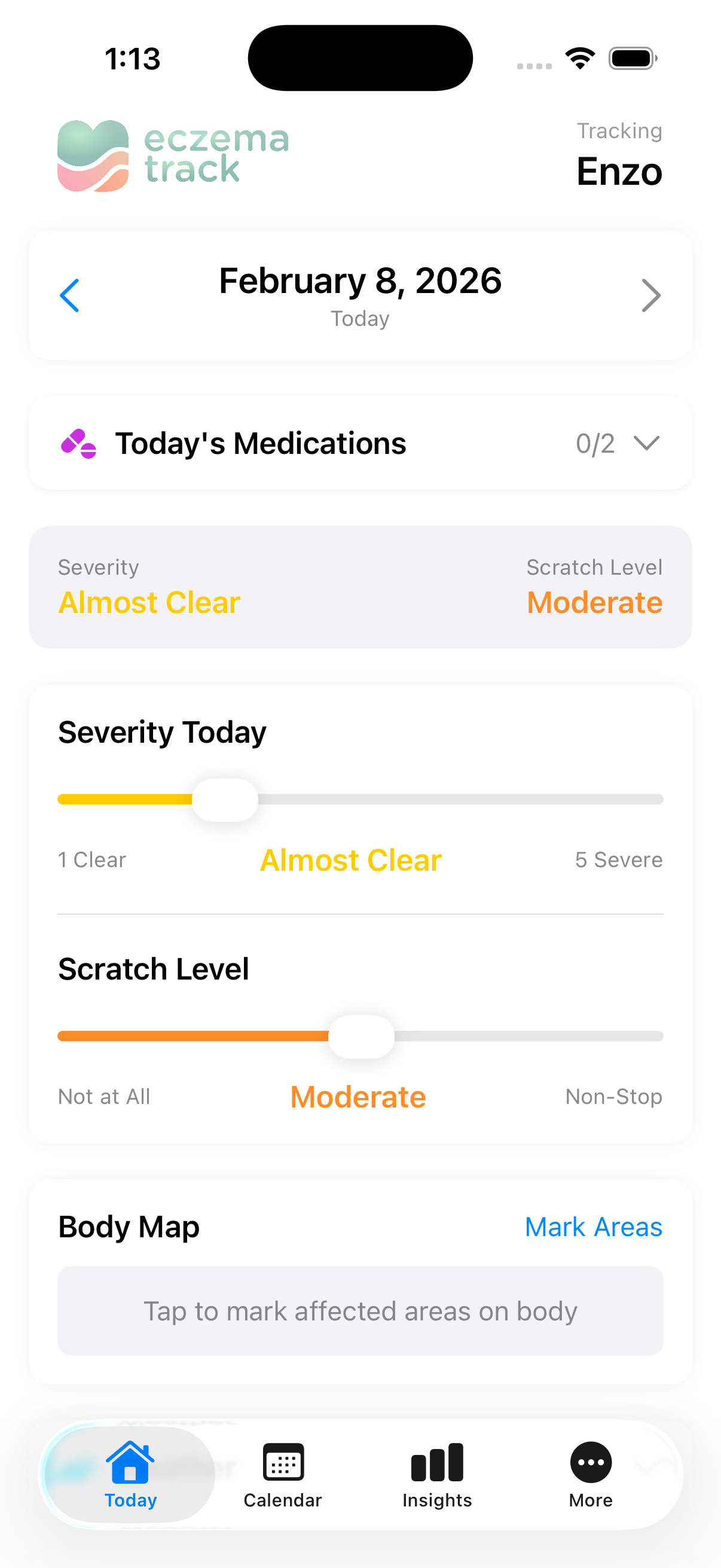 Daily tracking view showing severity, scratch level, and medications